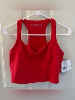 NWT Beyond Yoga Sweetheart Neckline Bra Top, Red, M